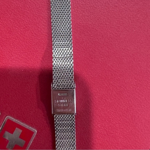 Women's Swiss T-Lady Lovely Stainless Steel Mesh Bracelet Watch 20mm - Picture 6 of 11